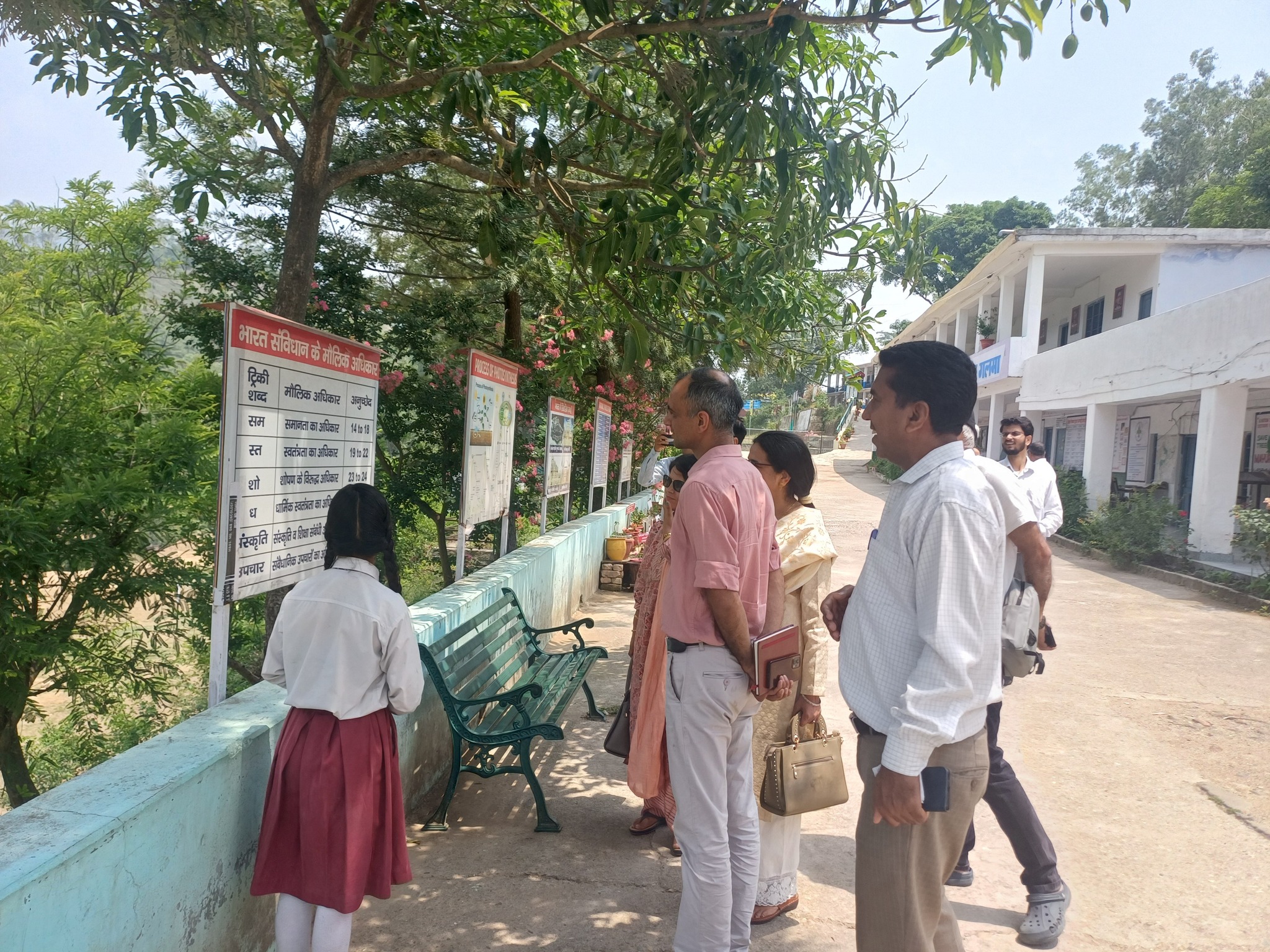 शिक्षा संस्कृति उत्थान न्यास की प्रत्यक्ष बैठक के दौरान पुनः राजकीय बाo माo पाठशाला  गलमा